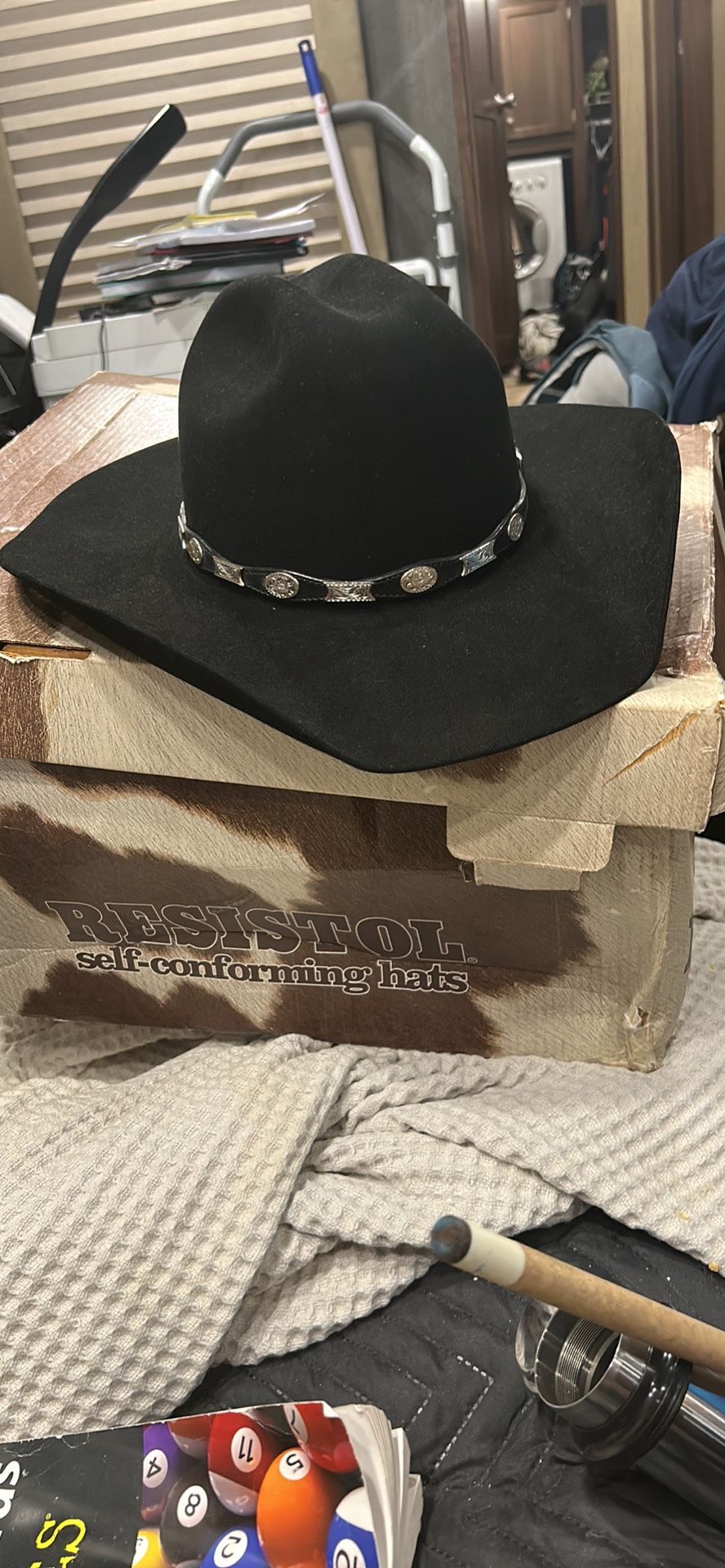 Cavenders Residual Black 20k Beaver Felt Cowboy Hat 7 1/4 Size for Sale in  Alvin, TX - OfferUp