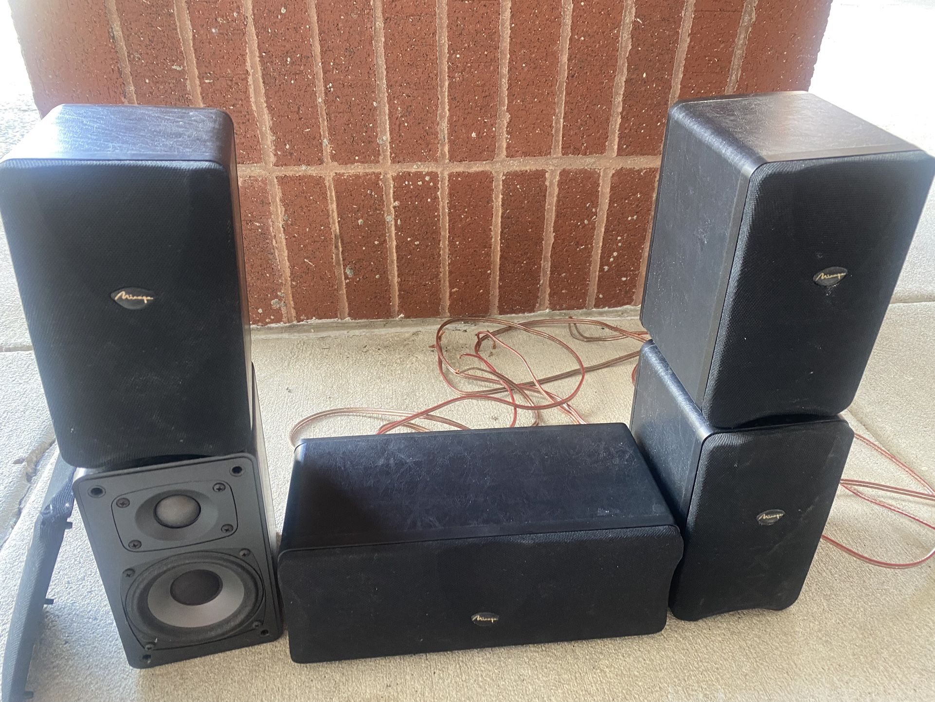 STEREO SPEAKERS