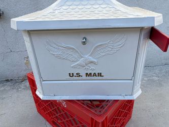 Aluminum mailbox with lock open  box