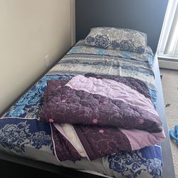 Twin Bed With Mattress And 2 Storage Drawers