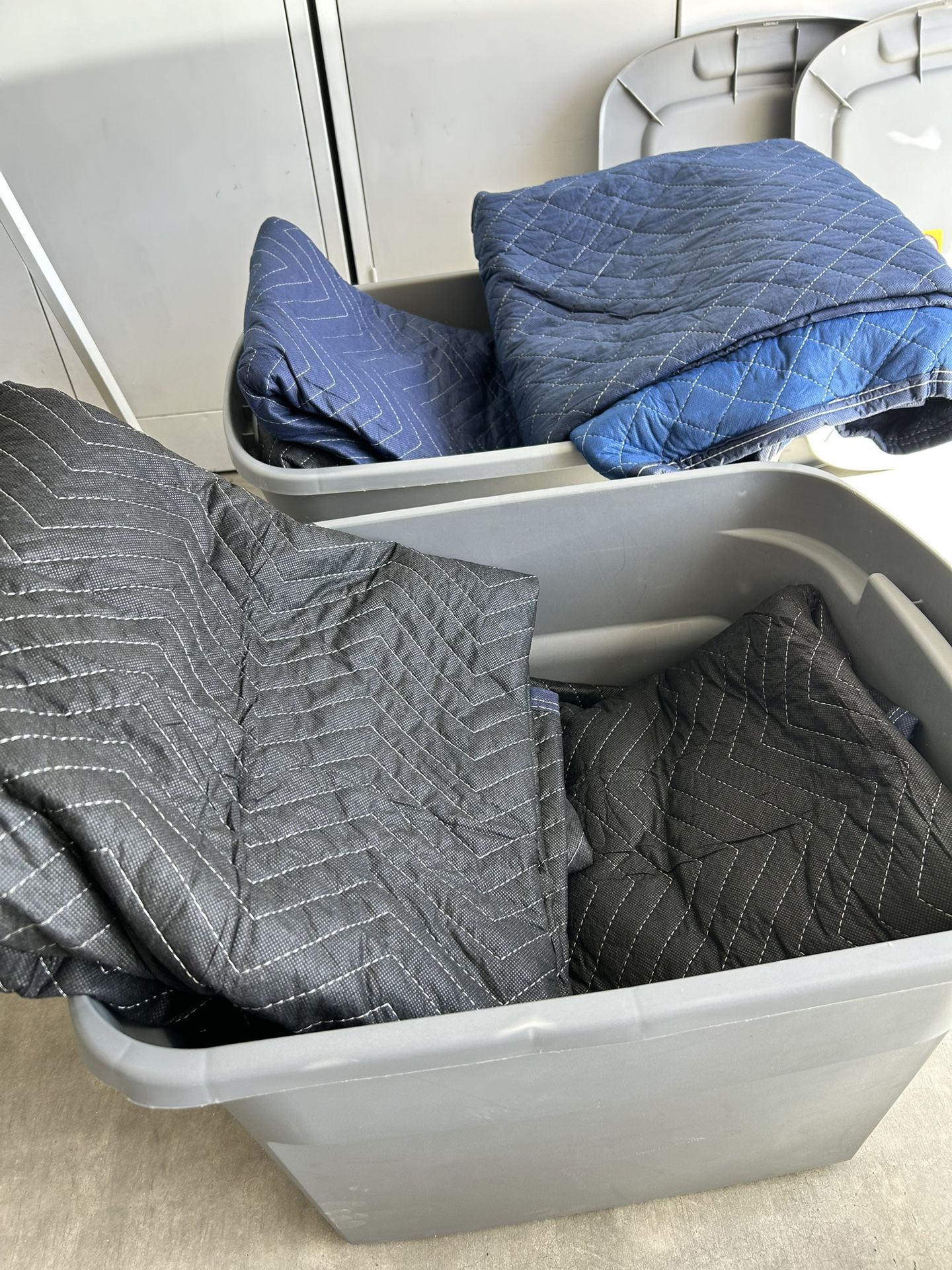 New Packing Blankets With New Storage Containers