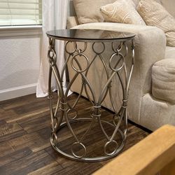 Silver/black Side Table 