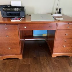 Hekman Desk