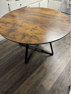 Round kitchen table