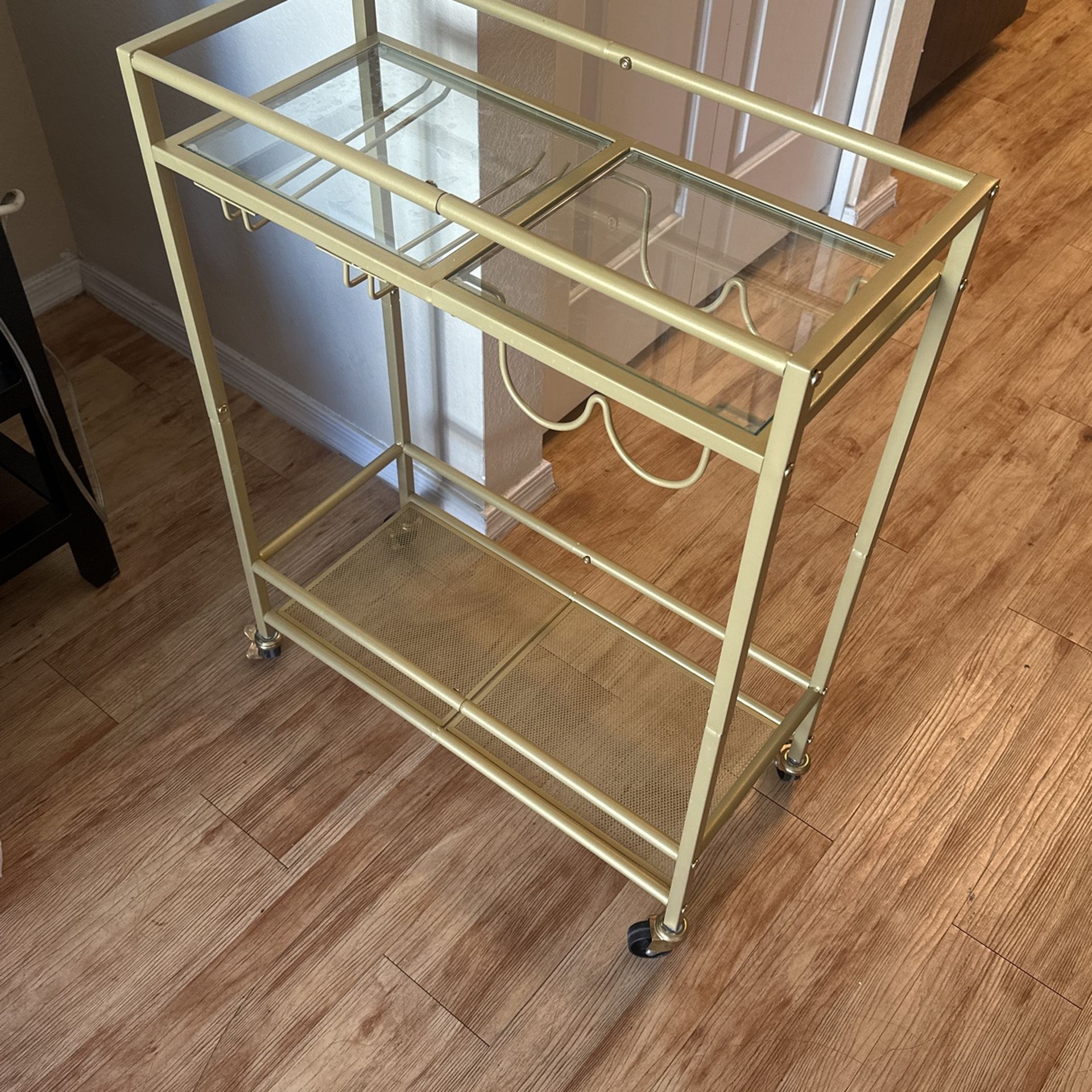 VASAGLE Bar Cart Gold, Home Bar Serving Cart, Wine Cart with 2 Mirrored Shelves, Wine Holders, Glass Holders, for Kitchen, Dining Room, Gold ULRC090A0