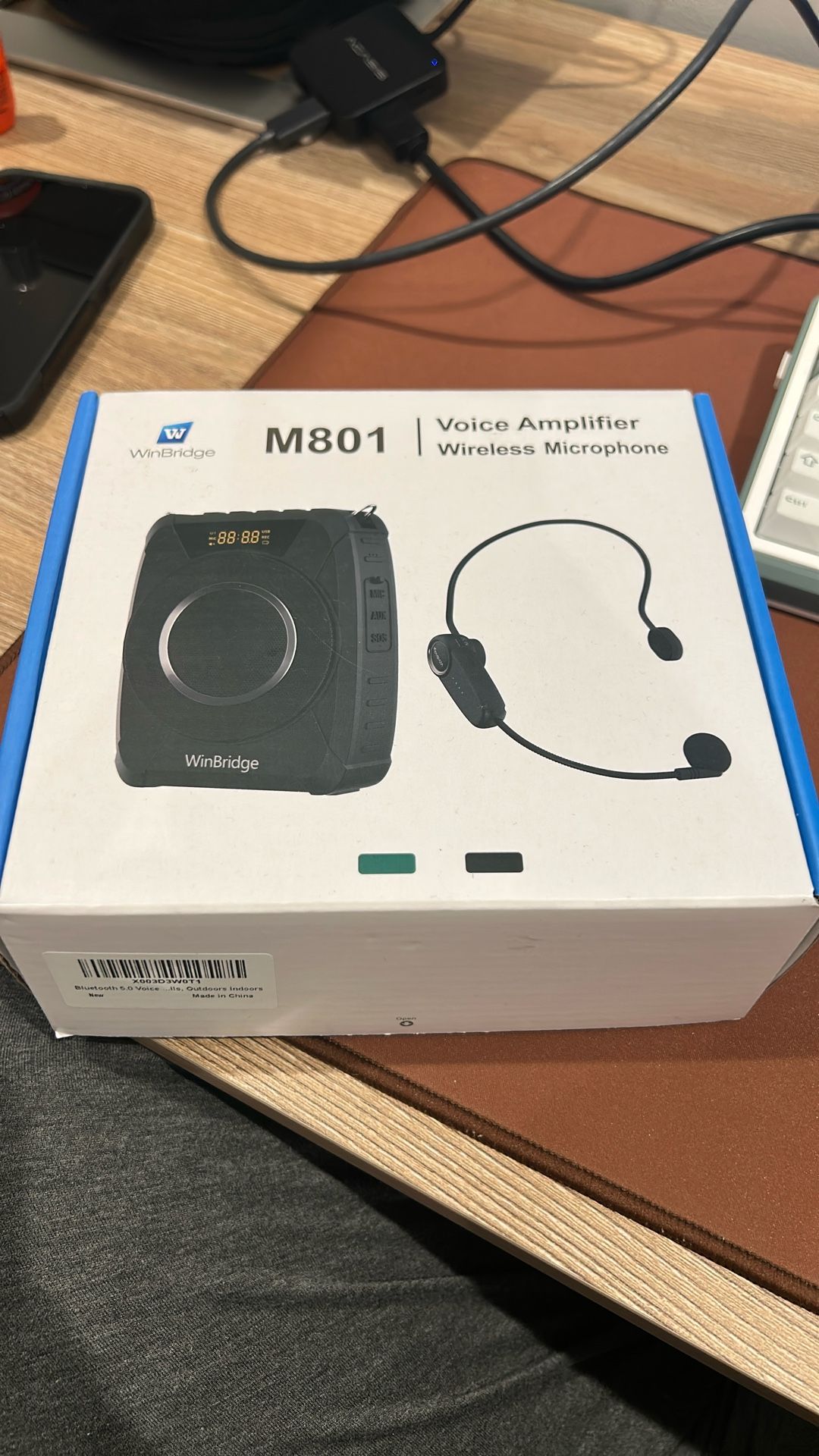 M801 Voice Amplifier Wireless Microphone