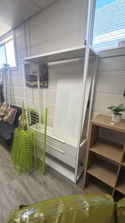 White shelve