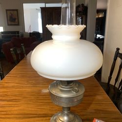 ALADDIN OIL/Kerosene Vintage LAMP.  Model 12 