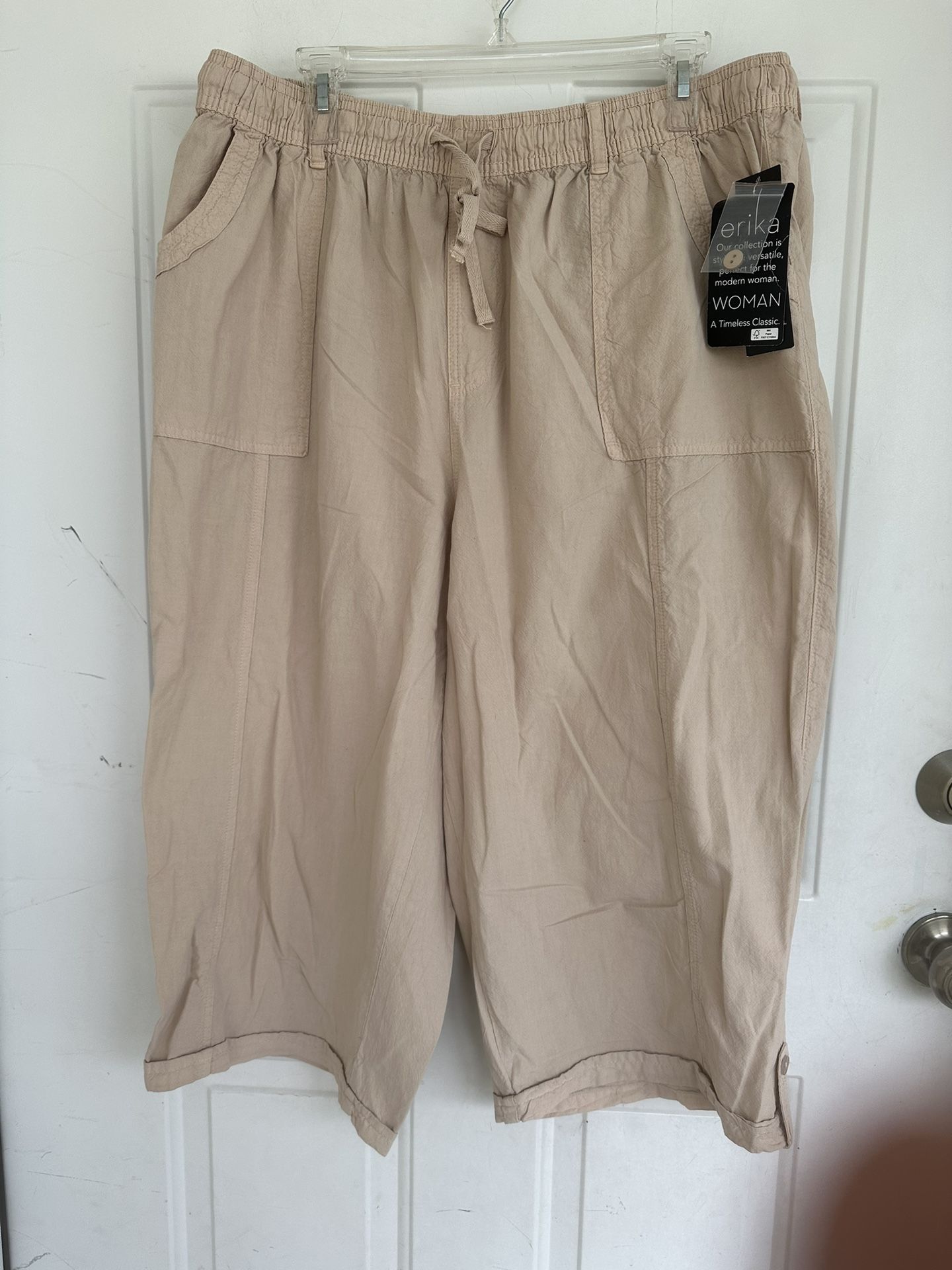 ERiKA Women Short Size 2X