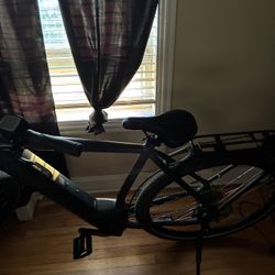 Cube Kathmandu Hybrid One 500