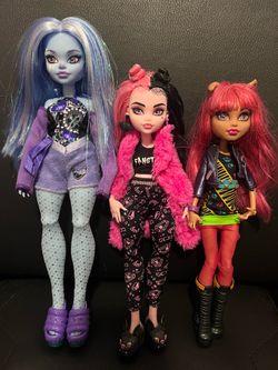 Monster high barbie bundle
