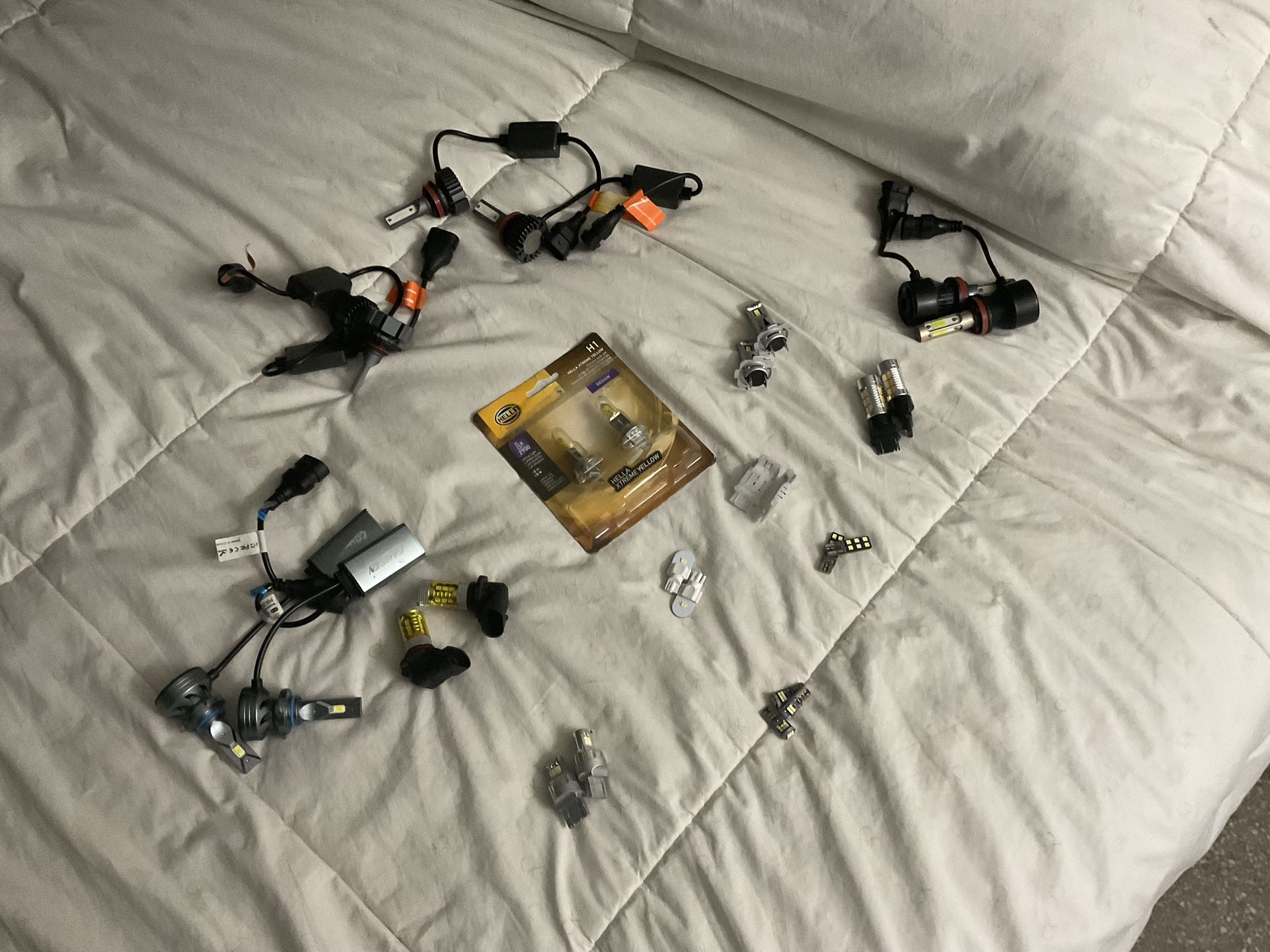 “LIGHTS, LIGHTS, LIGHTS”.  Replacement Bulbs For All Makes And Models