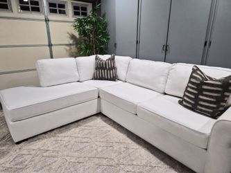 Living Spaces 2-pc Sectional