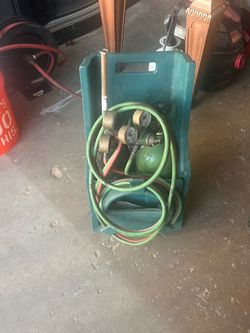Portable Welding & Cutting Torch Kit – Gauges, Hoses & Carrying Case