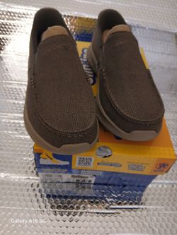skechers slip in