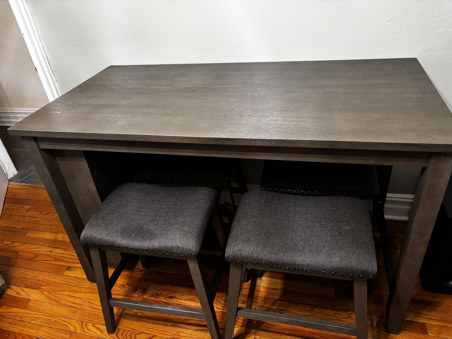 Counter-Height Table with 4 Stools – Gray Wood Finish