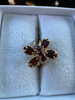 10-14K Gold Natural Garnet Ring – Real Gold – Small Size – Must Sell!