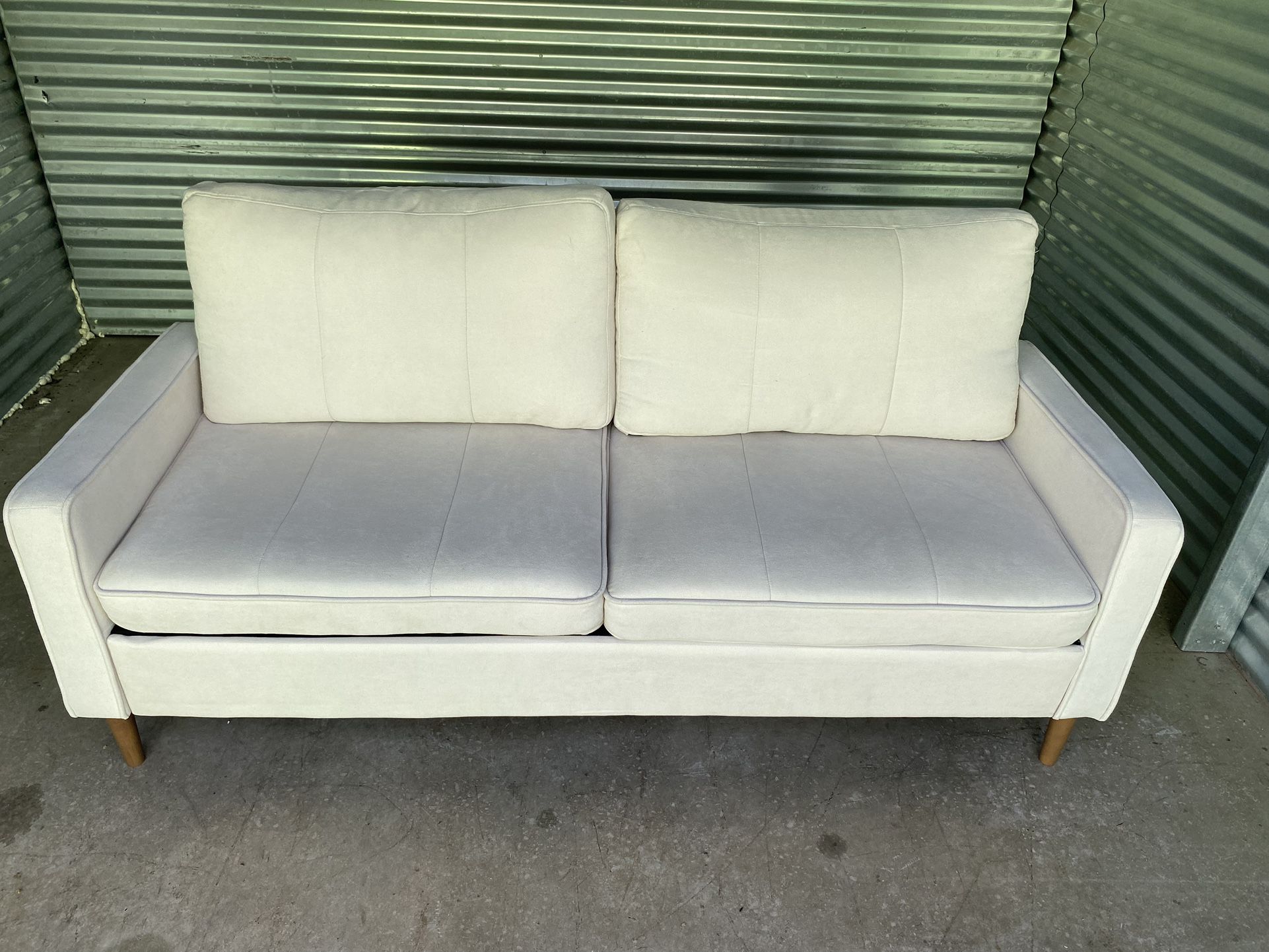 White Couch - Way fair