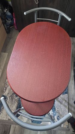 Dining table with 2 chairs