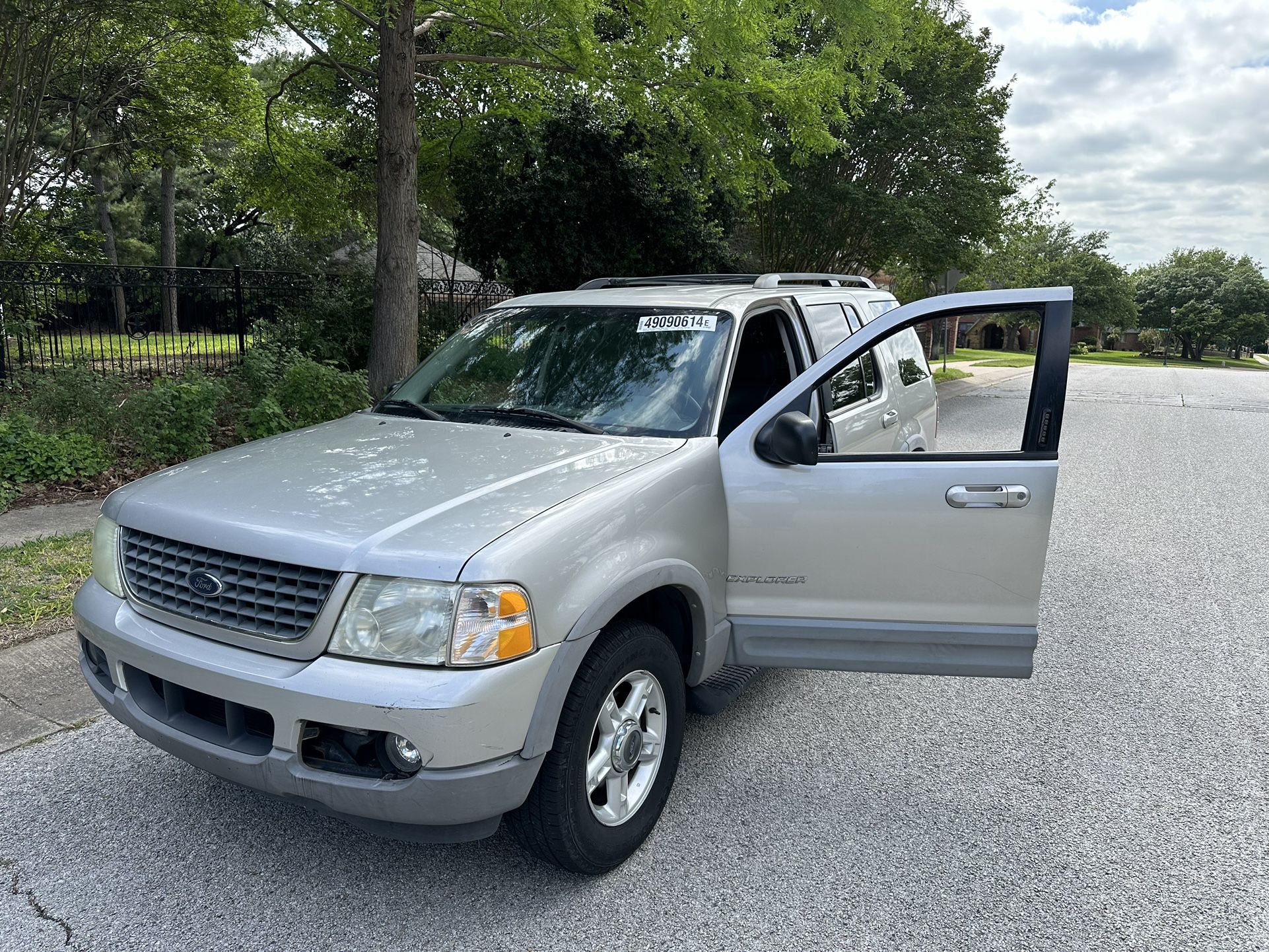 2002 Ford Explorer Sport