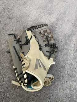 Easton Softball Glove