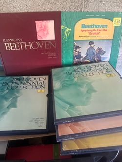Beethoven Bicentennial Collection Vinyl LP Box Set Vol. 1,2,3,4 Plus BOOK,#3 LP #1 and symphony #3 is open used also the book but Volume;2,3,4 is bran