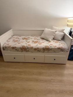 HEMNES Day Bed