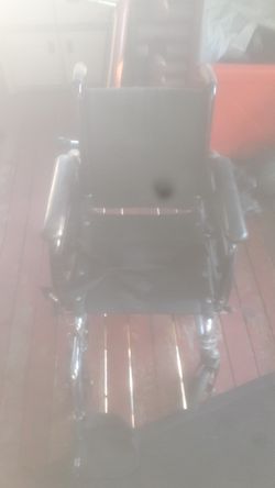 Wheelchair invacare 9000sl with 1 foot rest