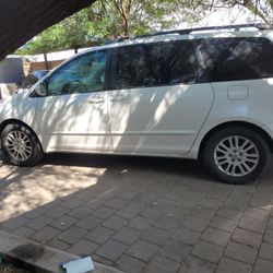2009 Toyota Sienna