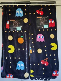 💛 Pac-Man Throw Blanket 💛