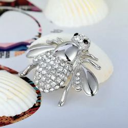 New Silver Bee Brooch Jewelry Gift
