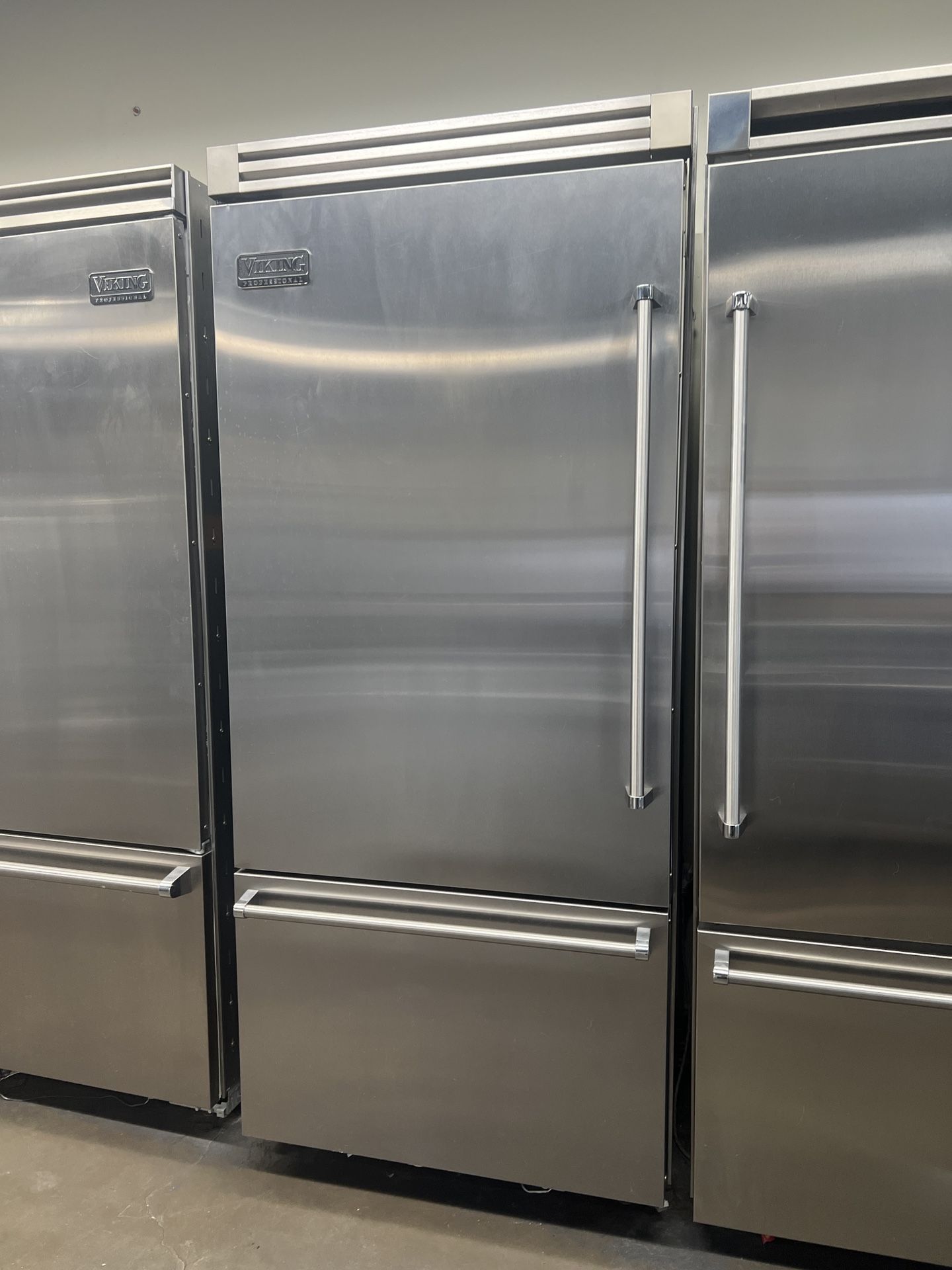 Viking 36”Wide Built In Bottom Freezer Refrigerator Stainless Steel