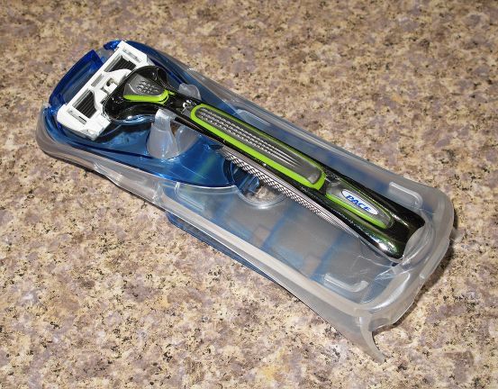 Dorco Pace 6 Plus Six blade Razor With Trimmer 7 Cartridges