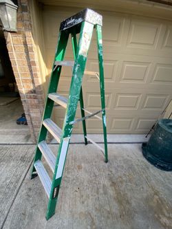 6’ foot HUSKY LADDER