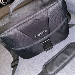 Canon EOS Rebel T7