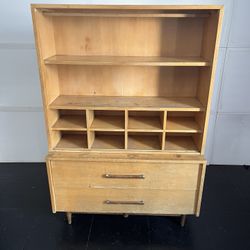 Merton Gershun for American of Martinsville Mid Century Urban Suburban Blonde Buffet and Hutch