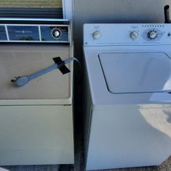 washer and dryer in good condition $260