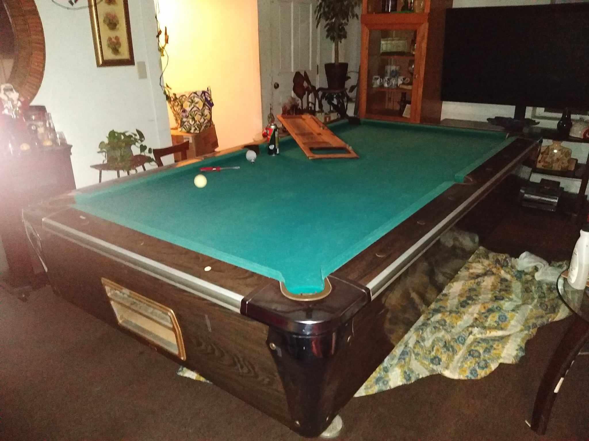 pool table 