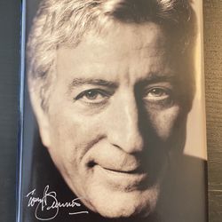 Tony Bennett Autographed Bio “The Good Life” Please Read Discription 