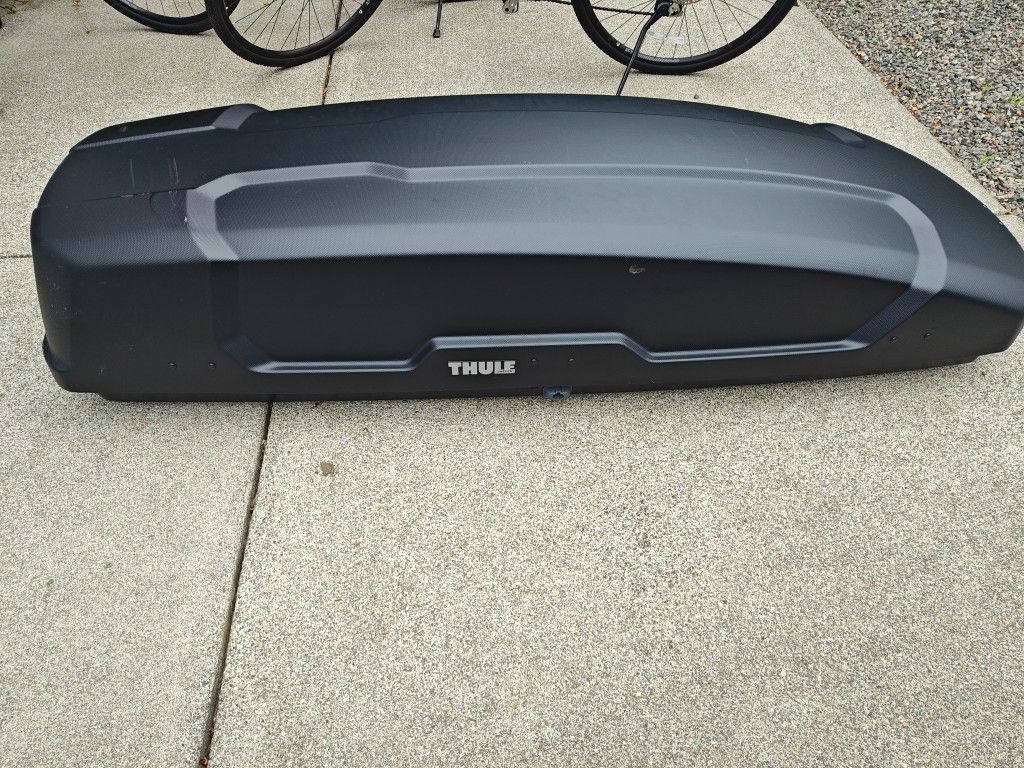 Thule Roof Cargo Box