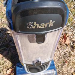NICE SHARK NAVIGATOR VACUUMS 