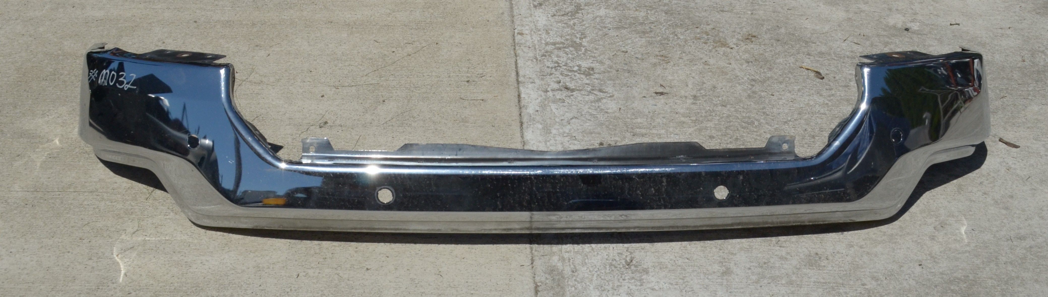 USED REF#M032 || 2019-2021 GMC SIERRA 1500 || FRONT BUMPER COVER