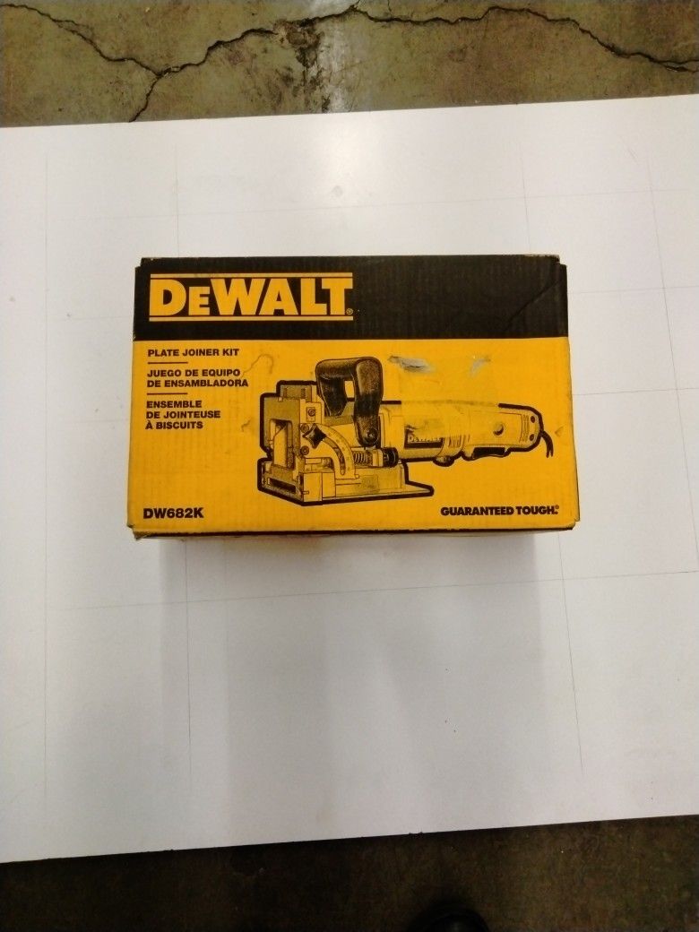 DEWALT 6.5 Amp Heavy Duty Plate Joiner Kit