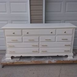 Gorgeous Cherry Triple Dresser with 7 Drawers