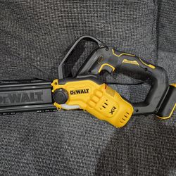 Dewalt cordless 20v pruning chain saw