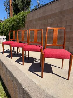 Set of 4 Mid-Century Modern Teak Dining Chairs