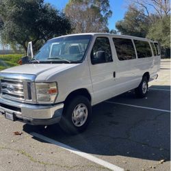 2011 Ford E320 Super  Cab 