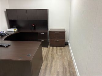 72" W x 101" D Executive U-Shaped Desk with Storage – $600 📦 Florida