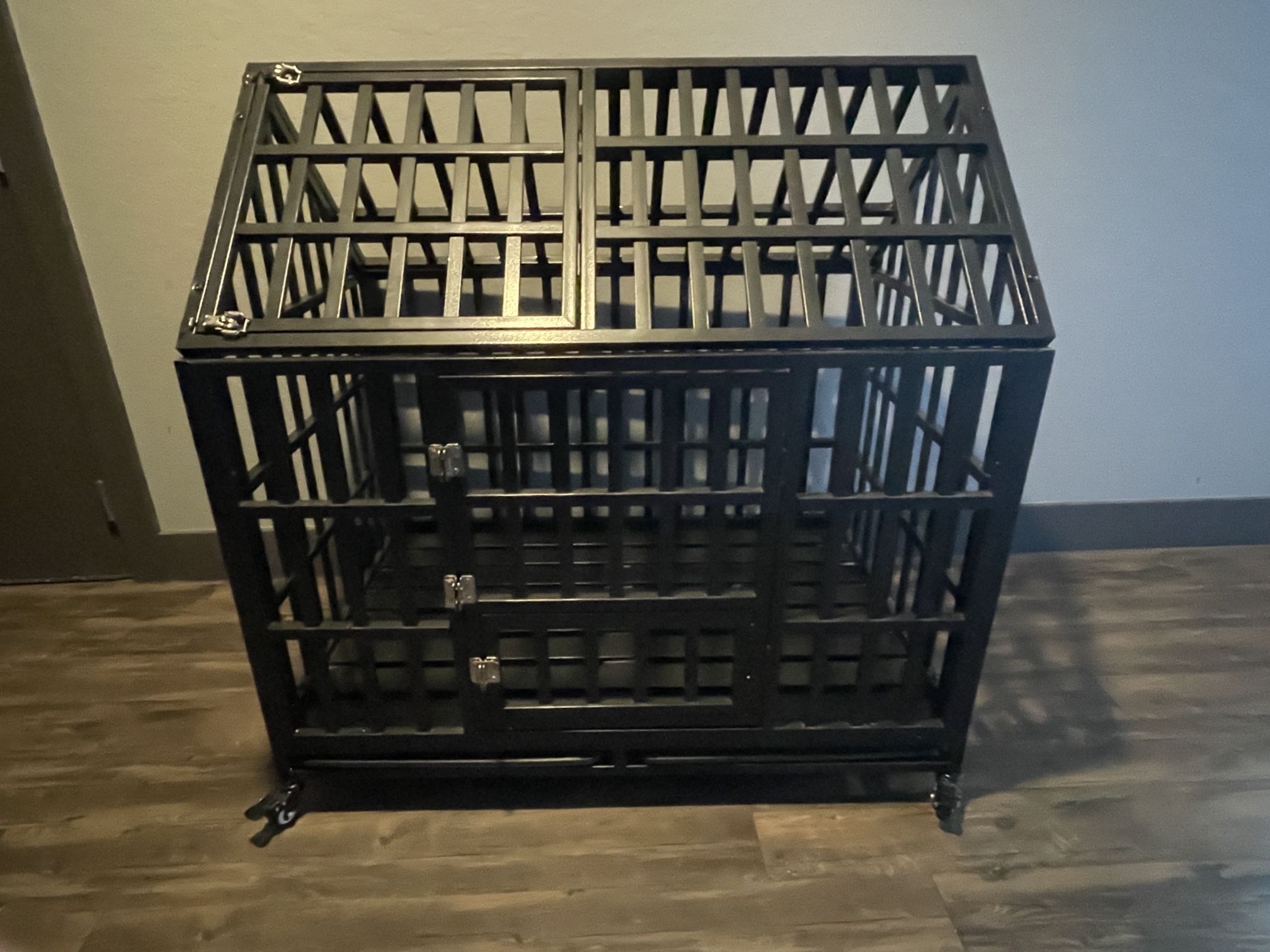Heavy Duty Dog Crate