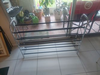 SHOE RACK